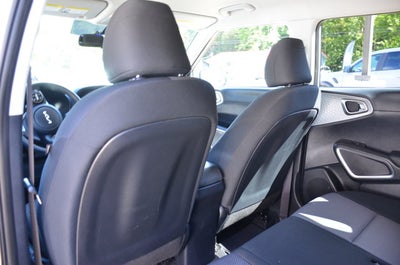 2025 Kia Soul Base