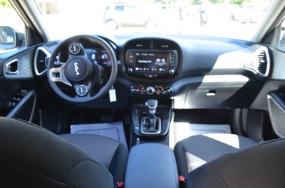 2025 Kia Soul Base