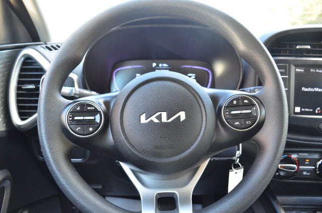 2025 Kia Soul Base