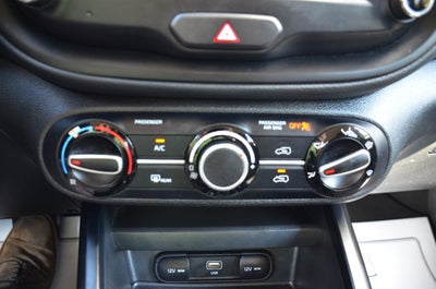 2025 Kia Soul Base