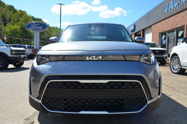 2025 Kia Soul Base