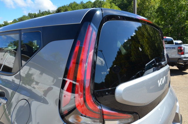 2025 Kia Soul Base